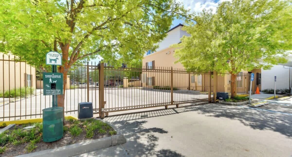 Photo of Outdoor in Highlands - Perkins