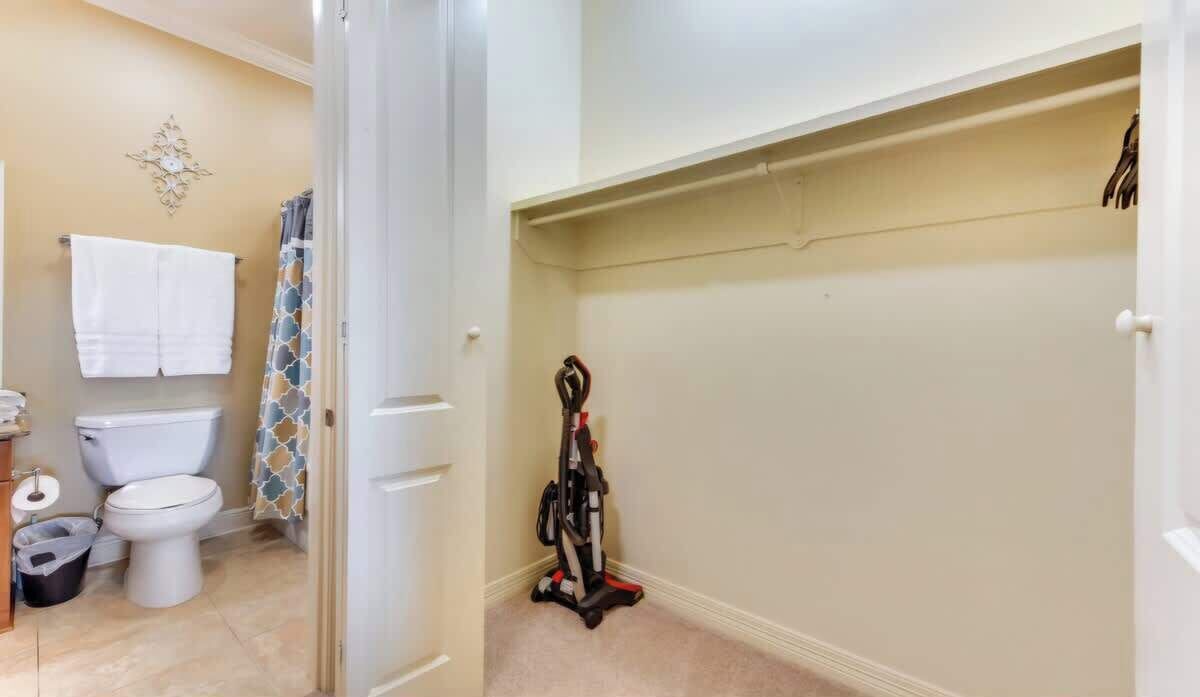 Photo of Bathroom in Highlands - Perkins