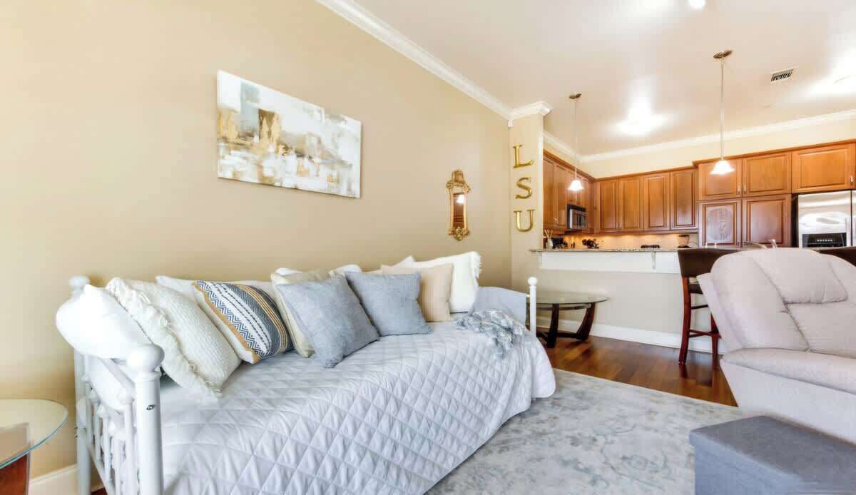 Photo of Livingroom in Highlands - Perkins