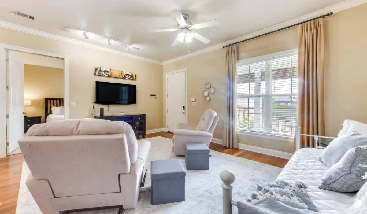 Photo of Livingroom in Highlands - Perkins