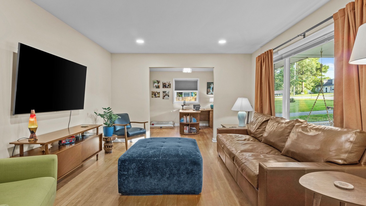 Photo of Livingroom in Liberty Area