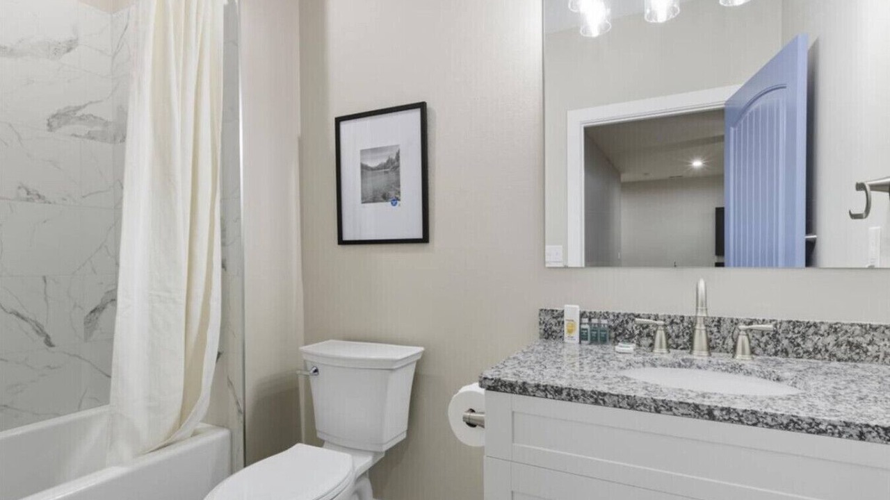 Photo of Bathroom in Roach