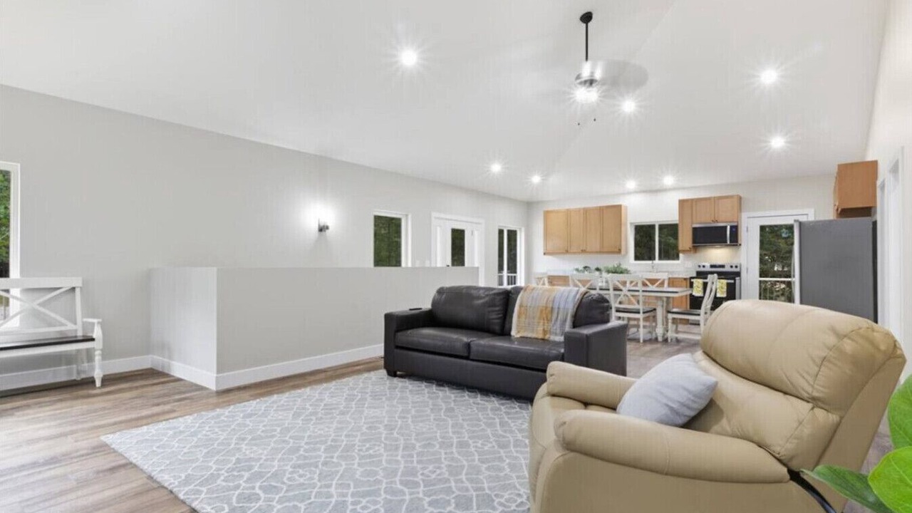 Photo of Livingroom in Roach