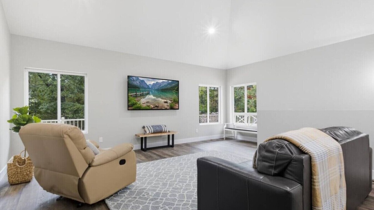Photo of Livingroom in Roach