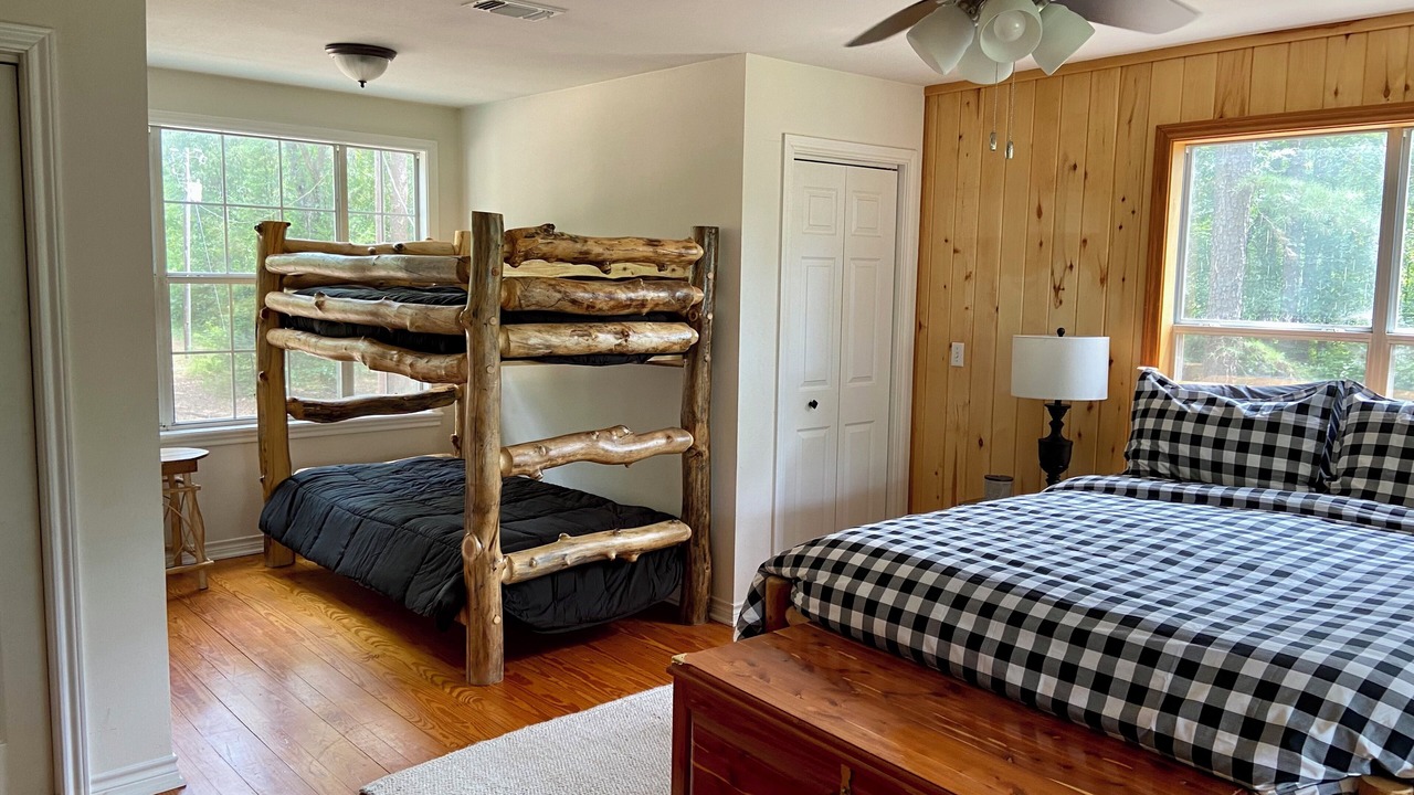 Photo of Bedroom in Dogwood