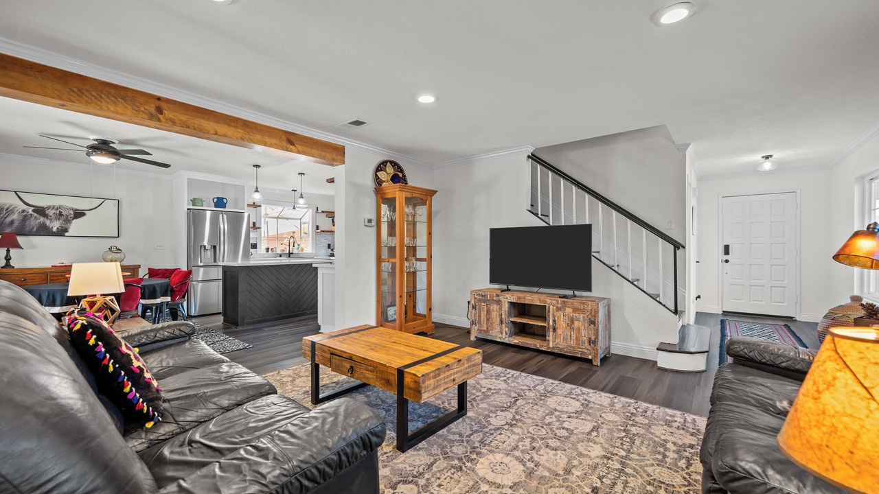 Photo of Livingroom in Country Club