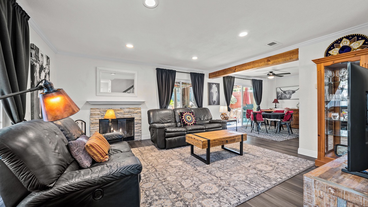 Photo of Livingroom in Country Club