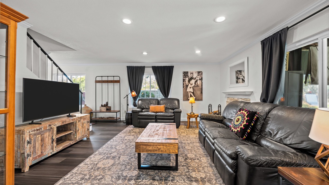 Photo of Livingroom in Country Club