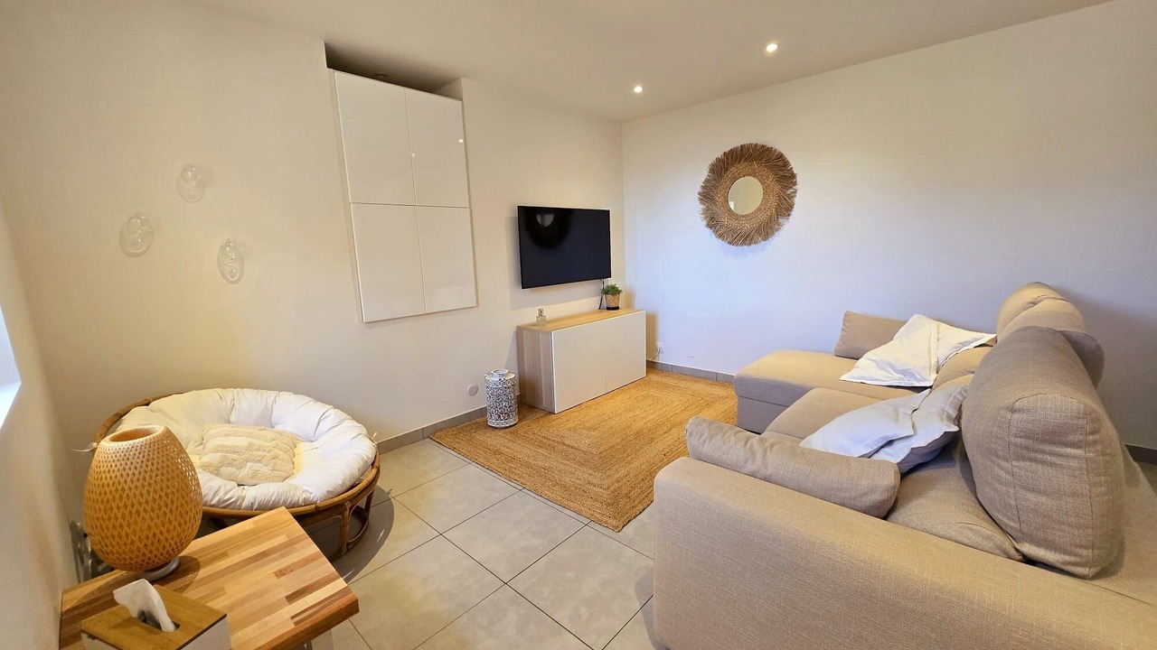 Photo of Livingroom in Aspremont