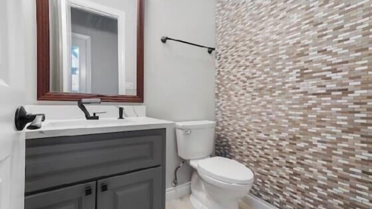 Photo of Bathroom in Woodlake - Briar Meadow