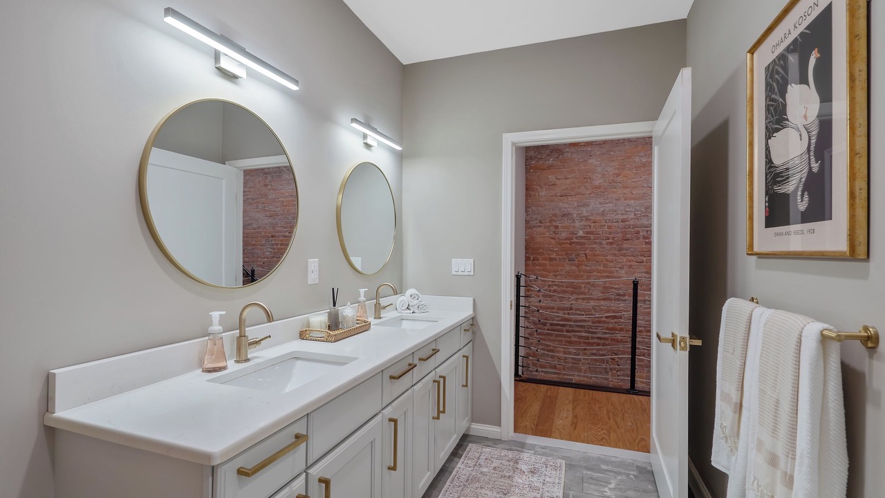 Photo of Bathroom in Downtown Syracuse