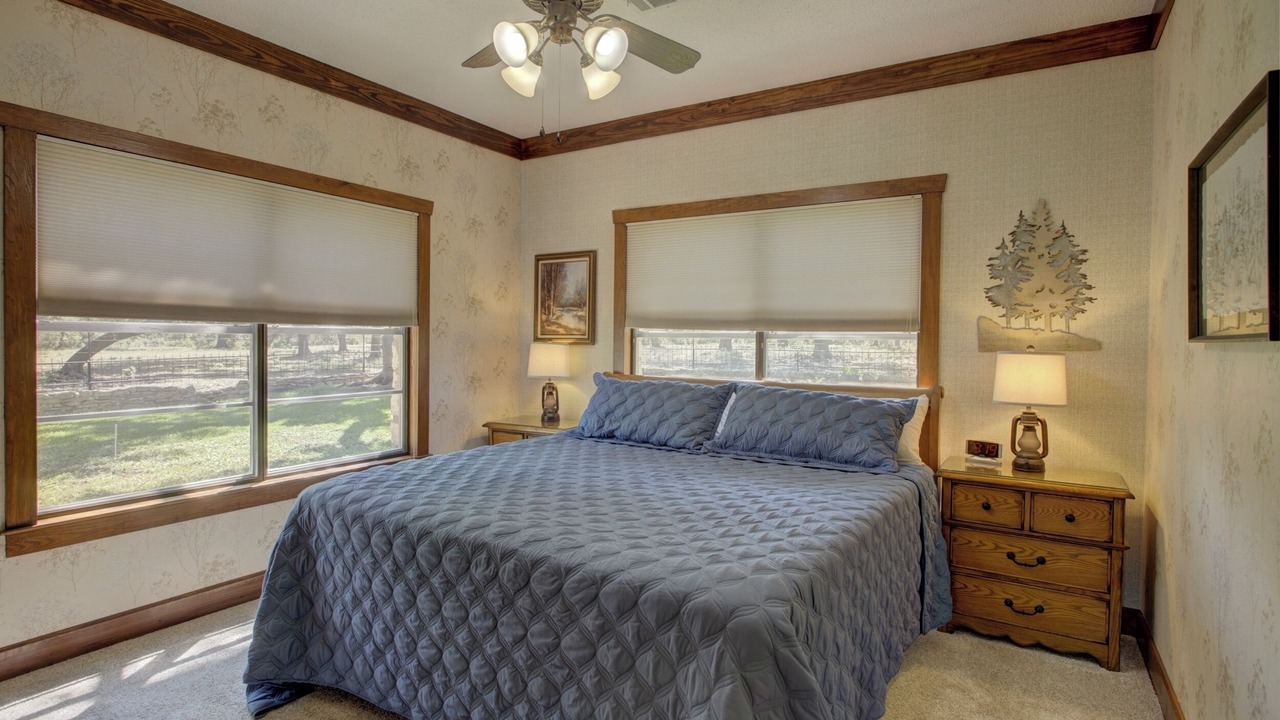 Photo of Bedroom in Manchaca