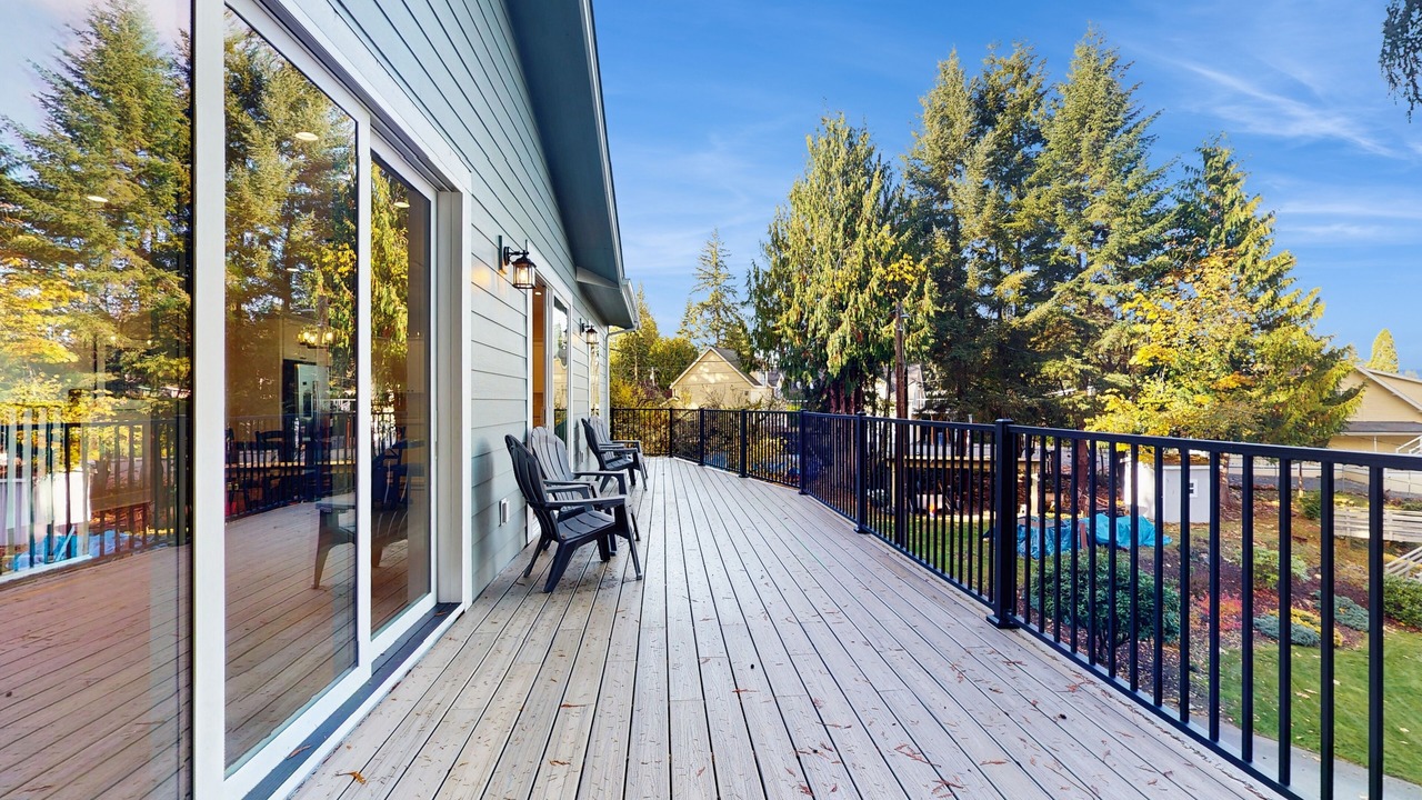 Photo of Patio Balcony in Lake Goodwin