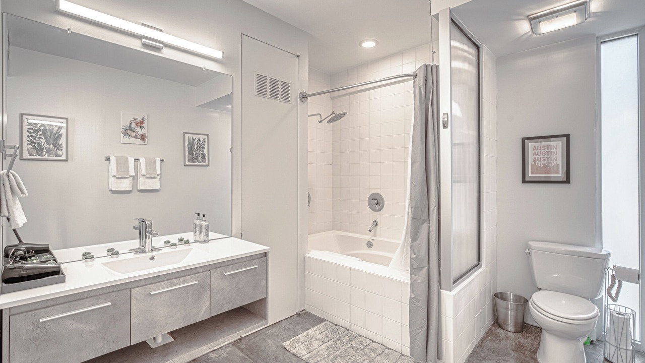 Photo of Bathroom in Dawson