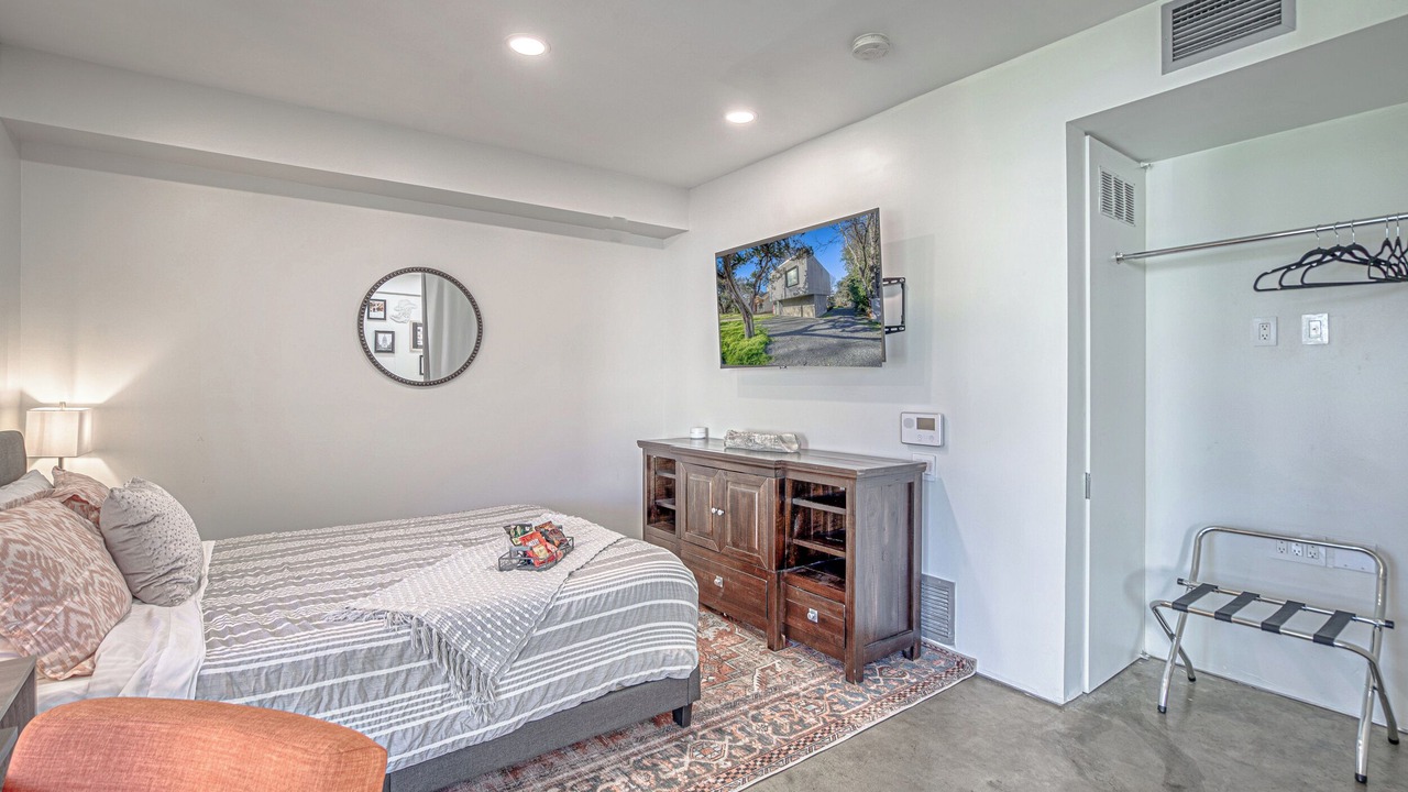 Photo of Bedroom in Dawson