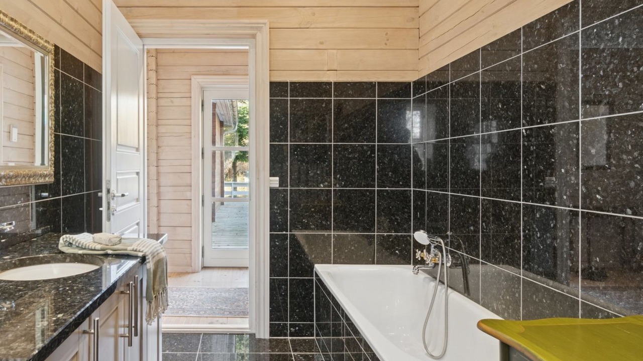 Photo of Bathroom in Hojby