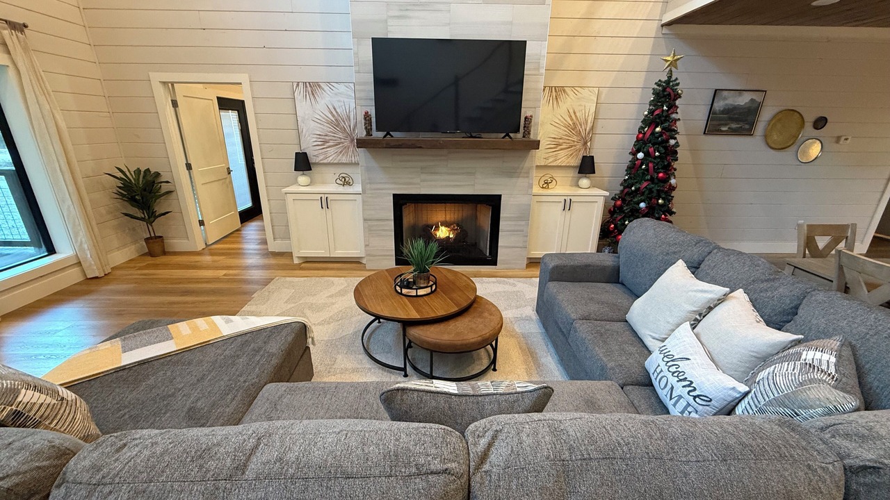 Photo of Livingroom in Hochatown