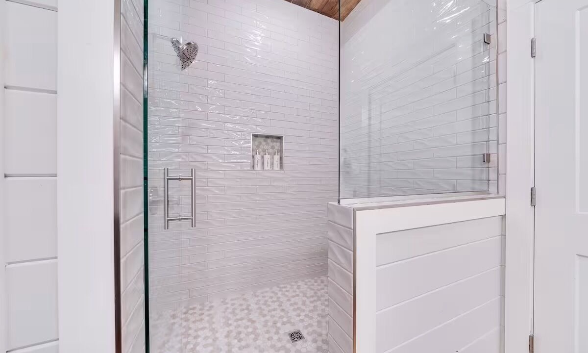 Photo of Bathroom in Hochatown