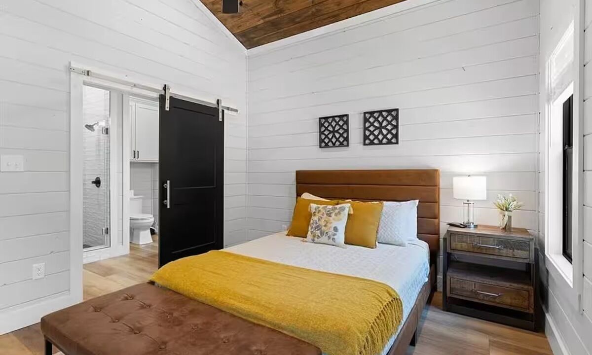 Photo of Bedroom in Hochatown