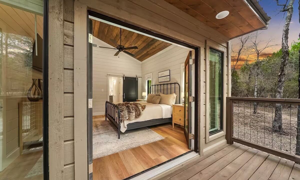 Photo of Bedroom in Hochatown