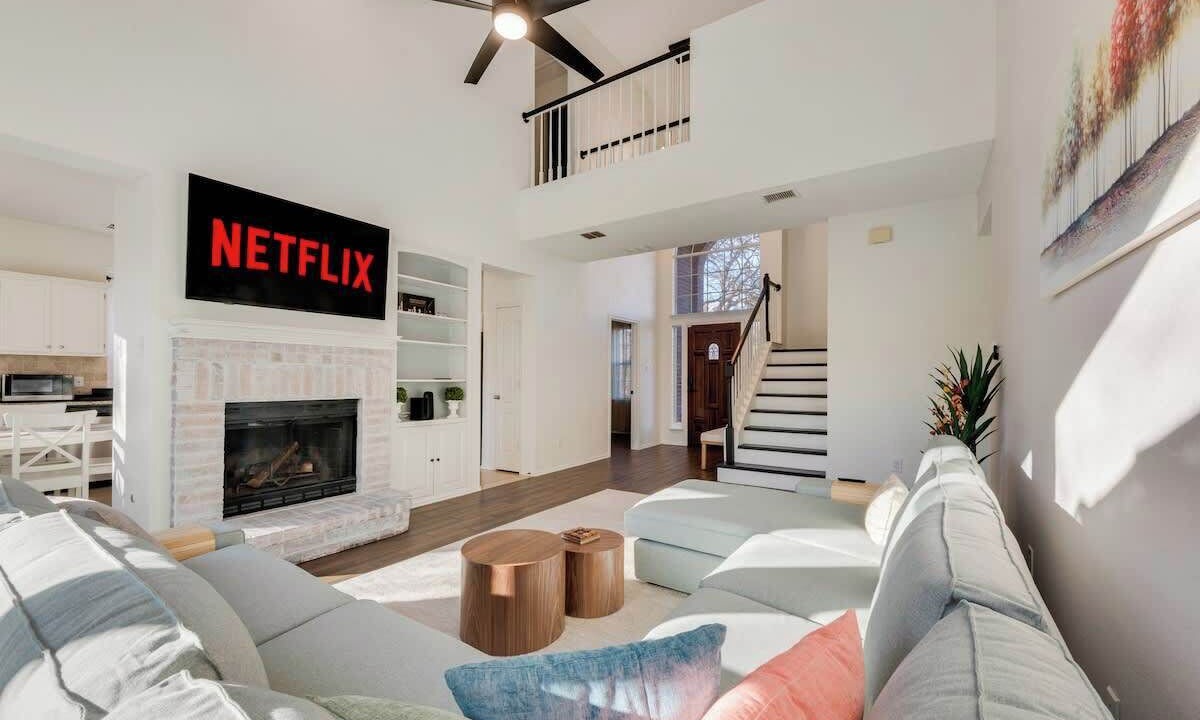 Photo of Livingroom in North Richland Hills