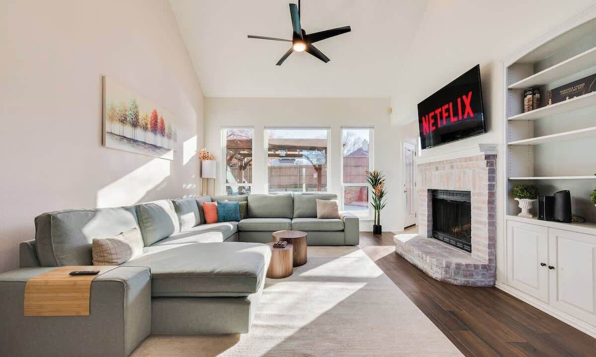 Photo of Livingroom in North Richland Hills