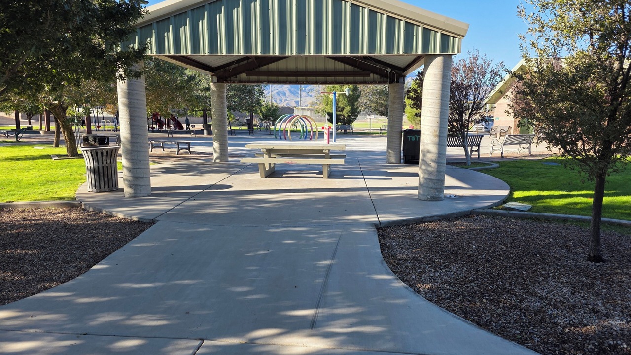 Photo of Outdoor in Thatcher