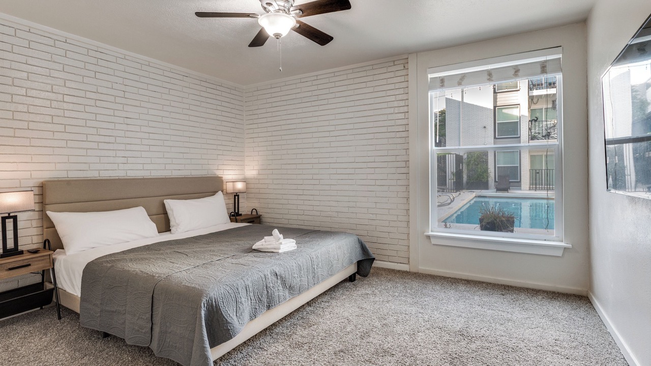 Photo of Bedroom in Oak Lawn
