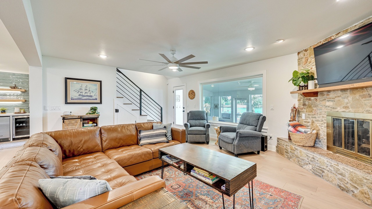 Photo of Livingroom in Tow