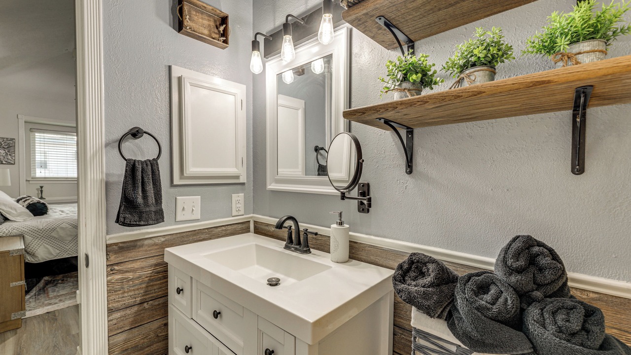 Photo of Bathroom in South Creek