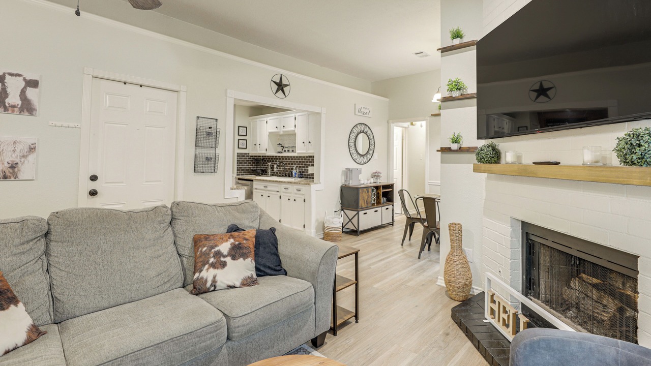 Photo of Livingroom in South Creek