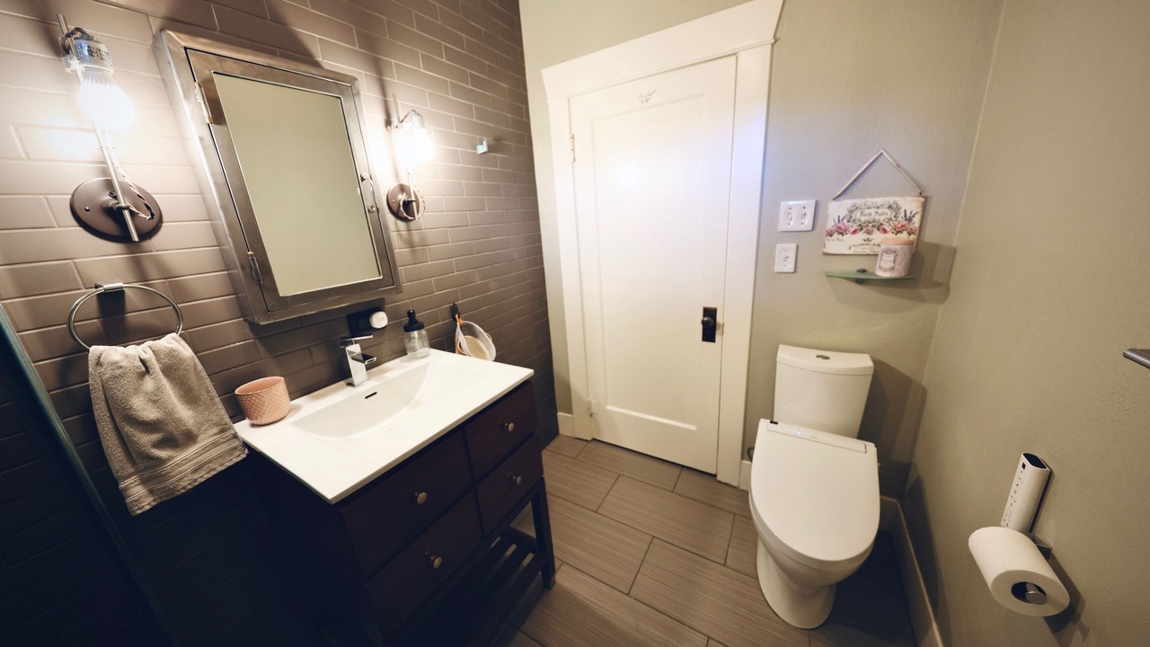 Photo of Bathroom in River Terrace