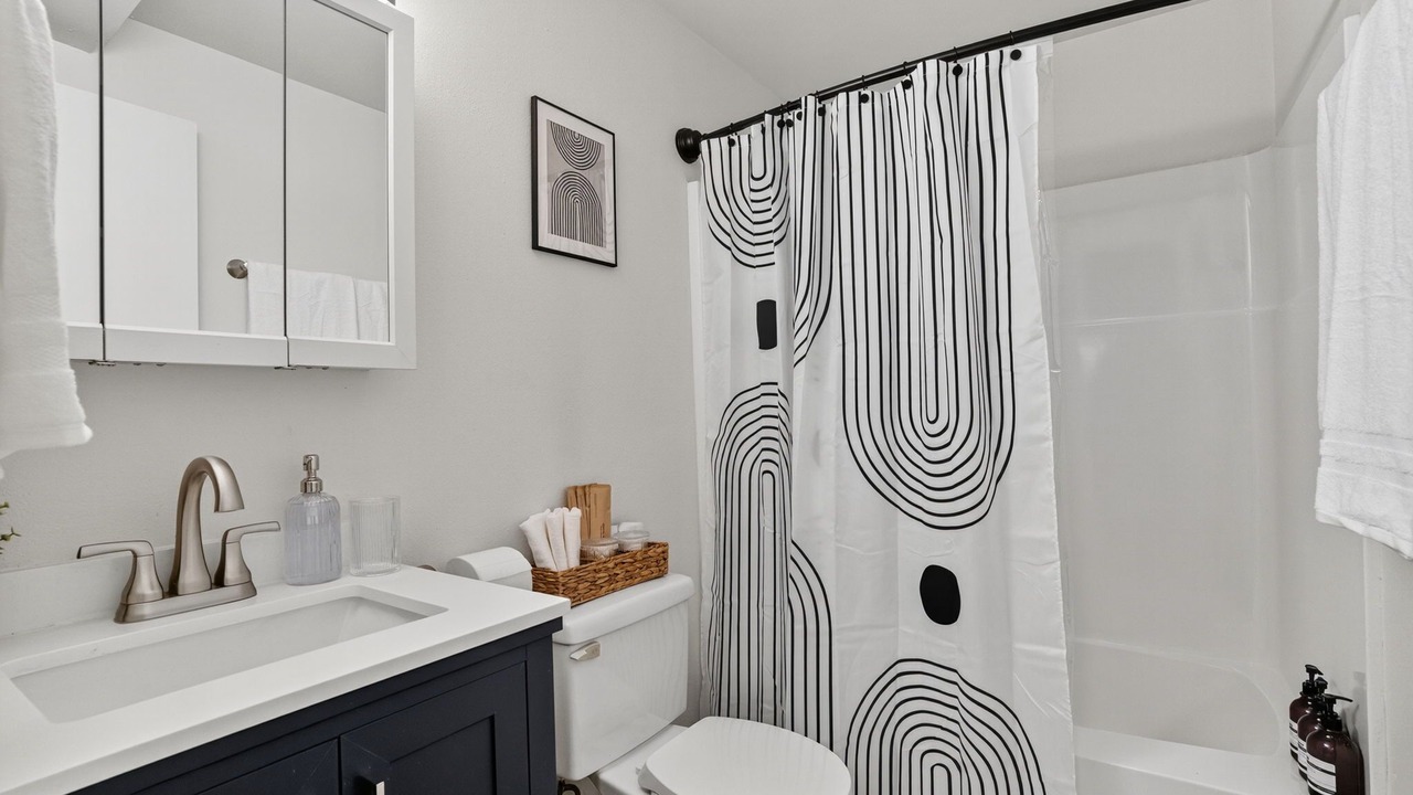 Photo of Bathroom in West Haven-Sylvan