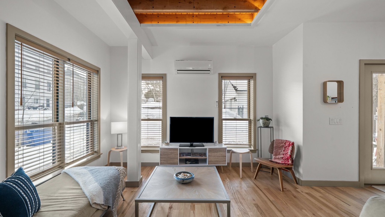 Photo of Livingroom in Westerly