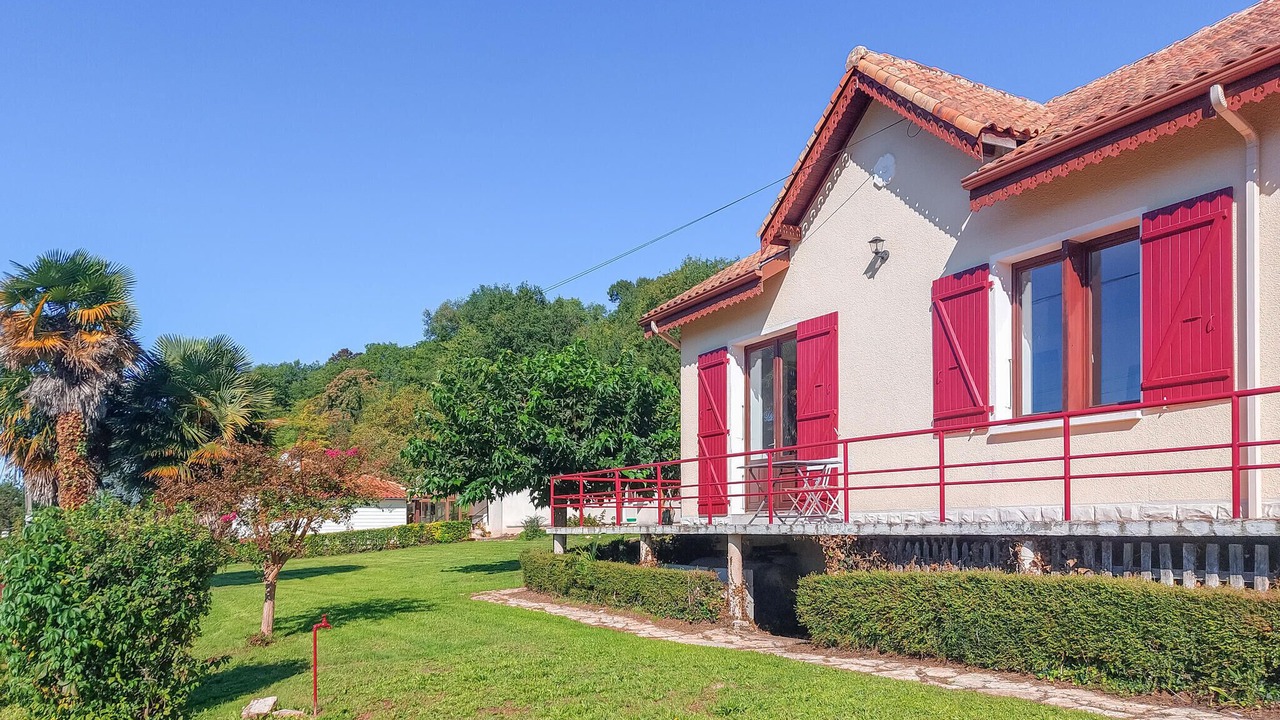 Photo of Others in Nanteuil-en-Vallee