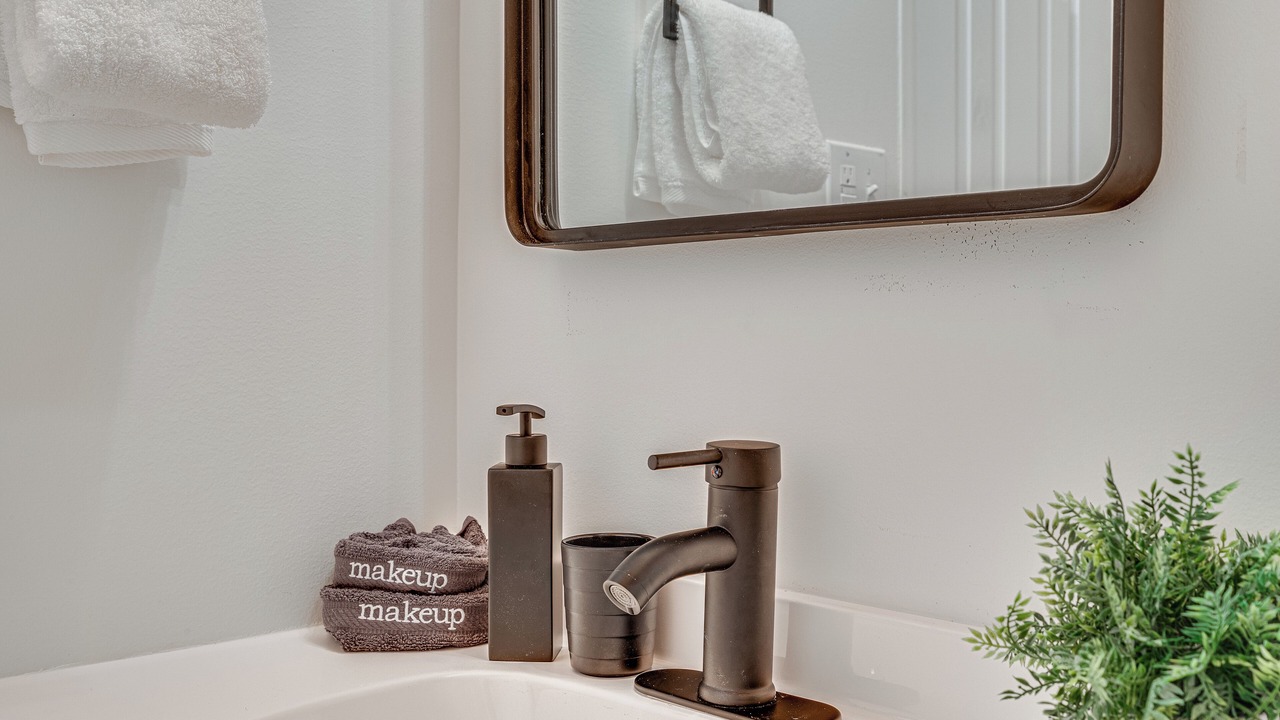 Photo of Bathroom in New Market