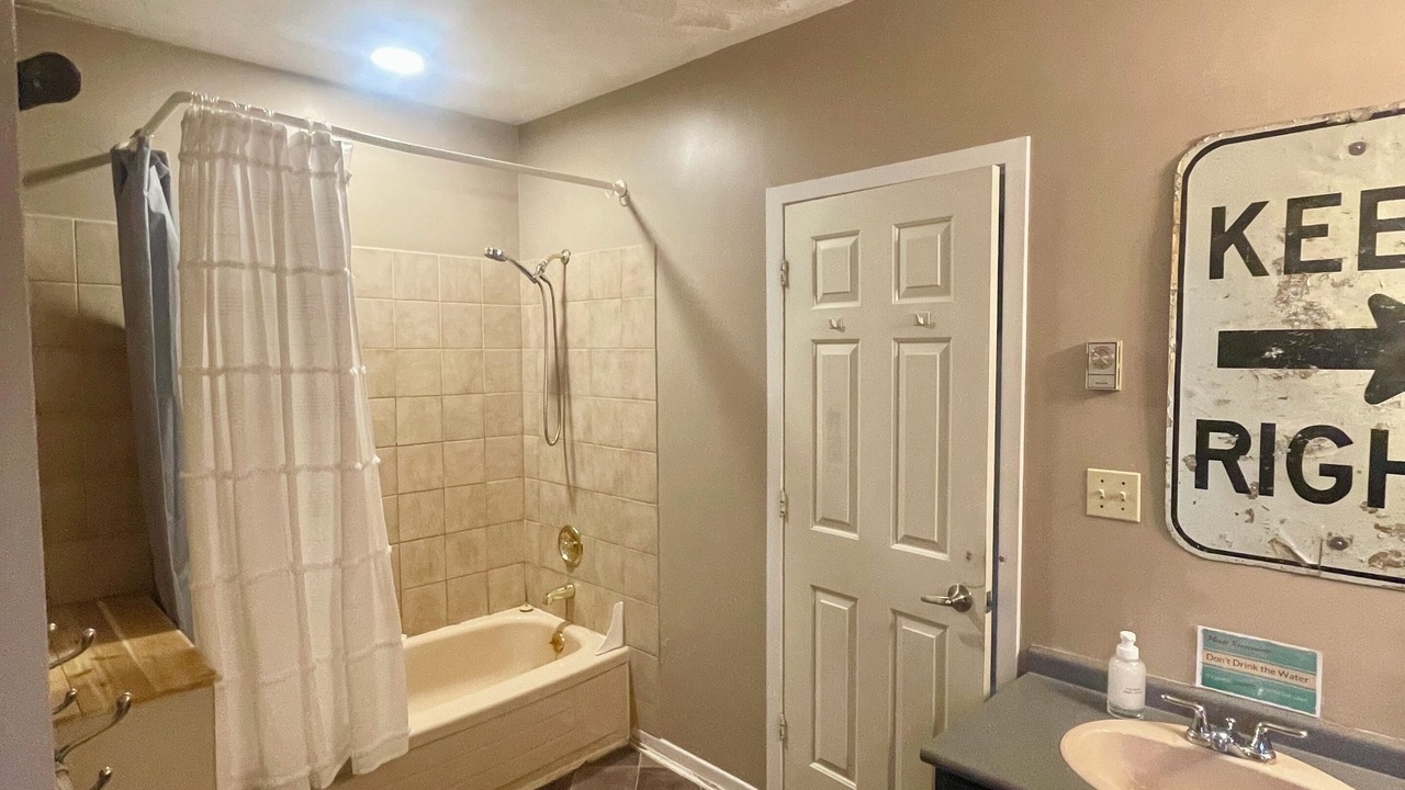 Photo of Bathroom in Gravenhurst