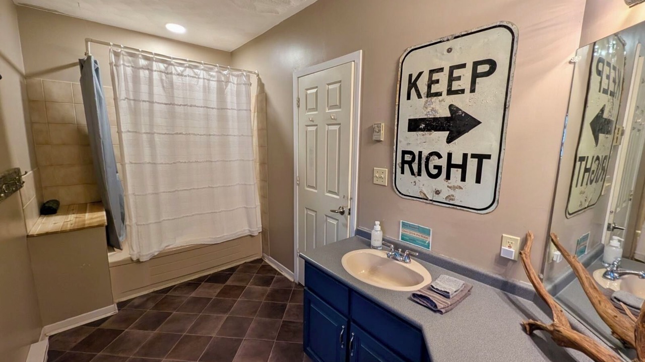 Photo of Bathroom in Gravenhurst