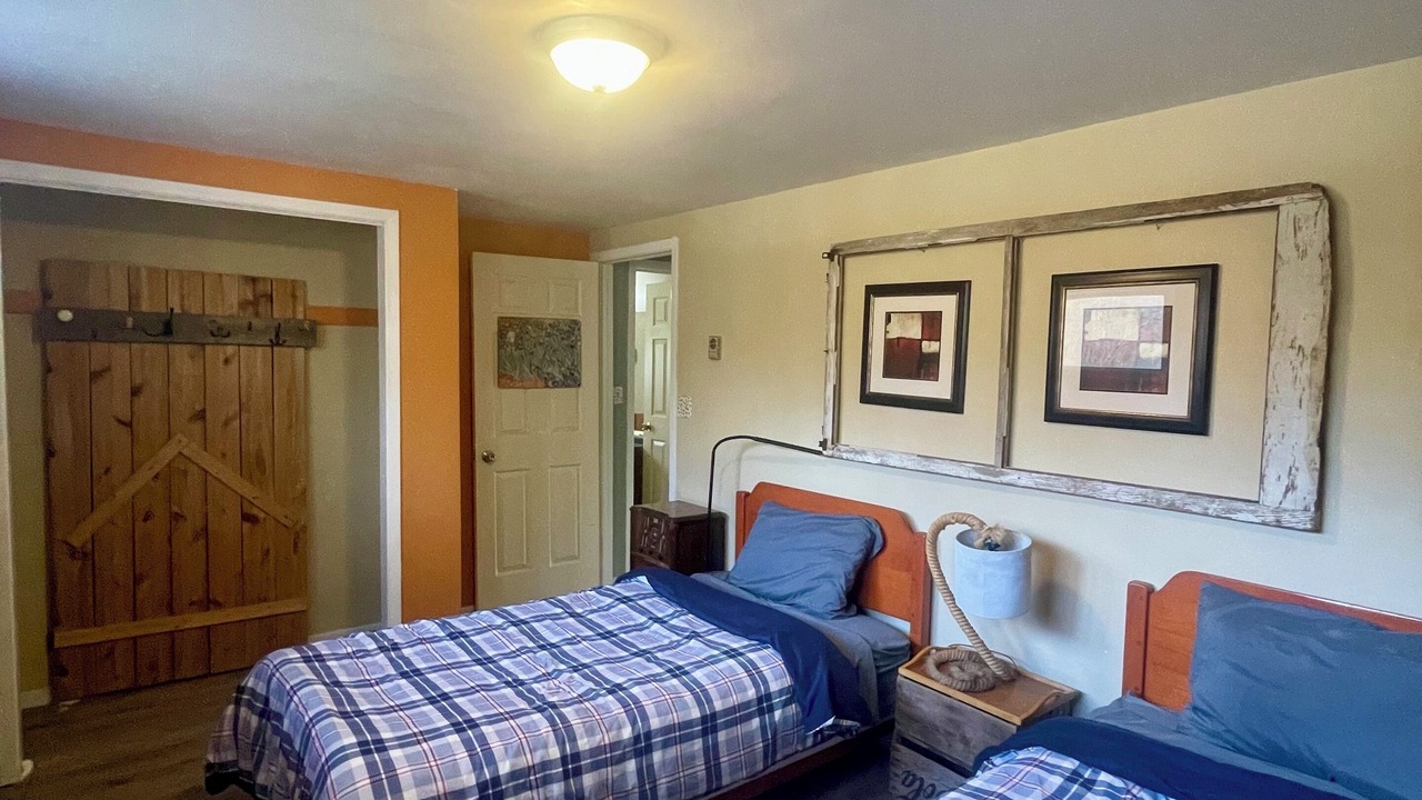Photo of Bedroom in Gravenhurst