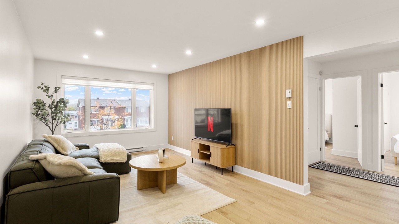 Photo of Livingroom in Laval