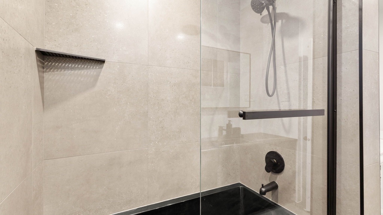 Photo of Bathroom in Laval