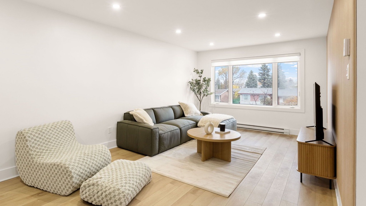 Photo of Livingroom in Laval