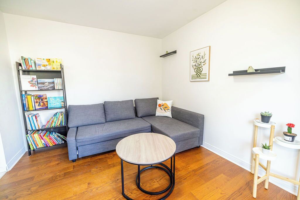 Photo of Livingroom in Saint-Lambert
