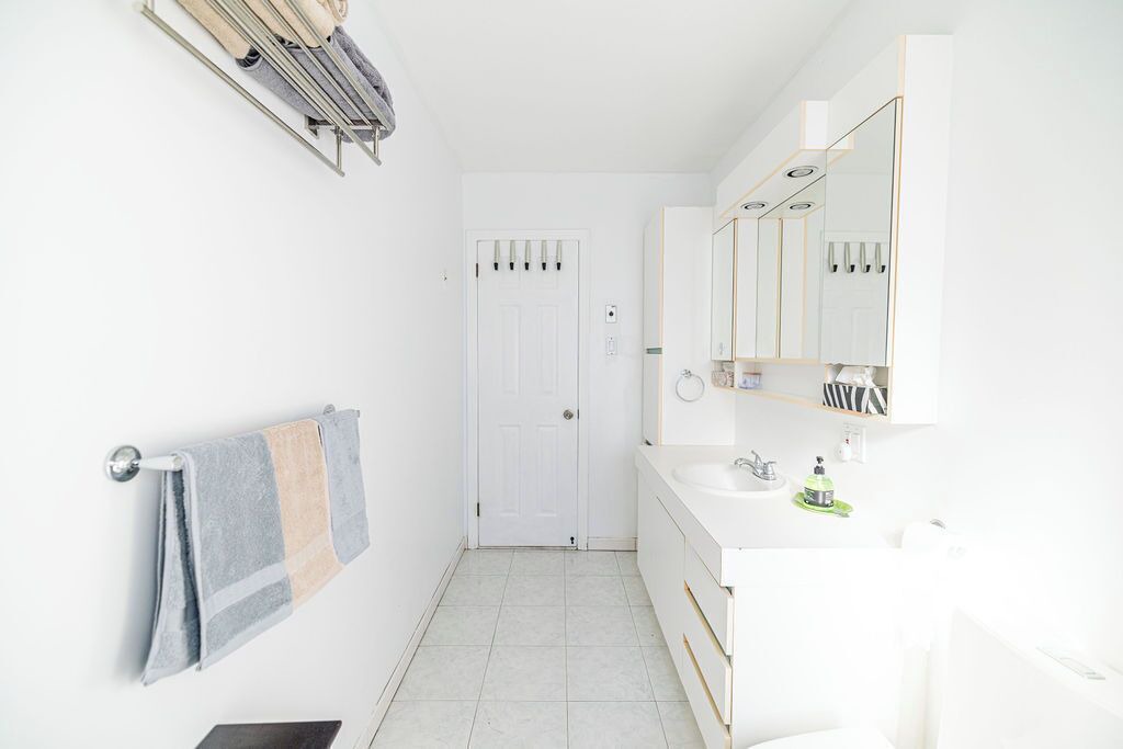 Photo of Bathroom in Saint-Lambert