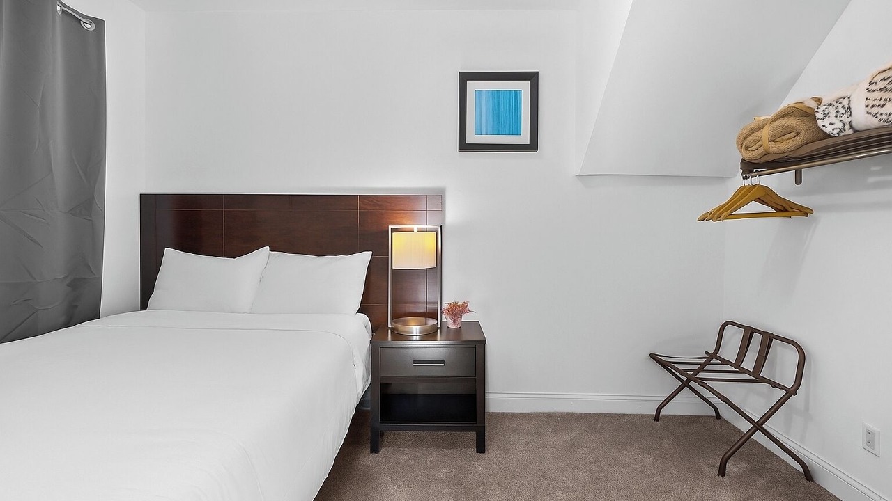 Photo of Bedroom in Detroit