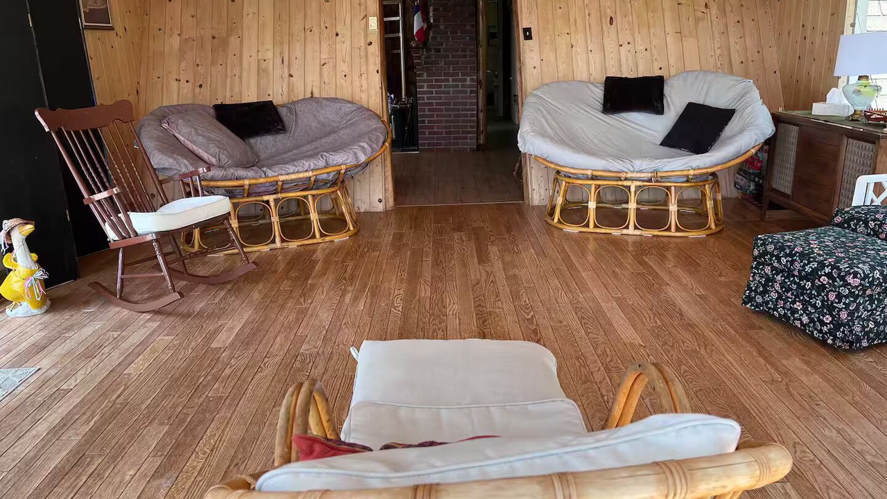 Photo of Livingroom in Clare