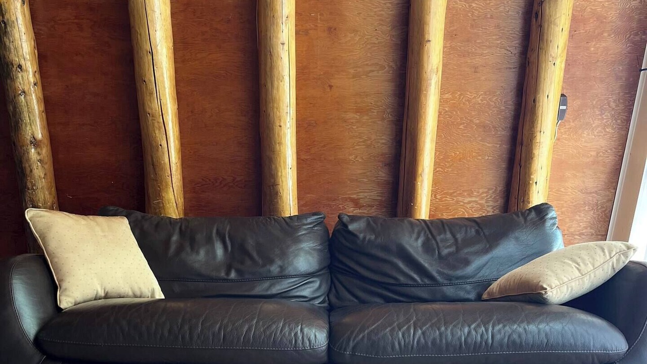 Photo of Livingroom in Clare
