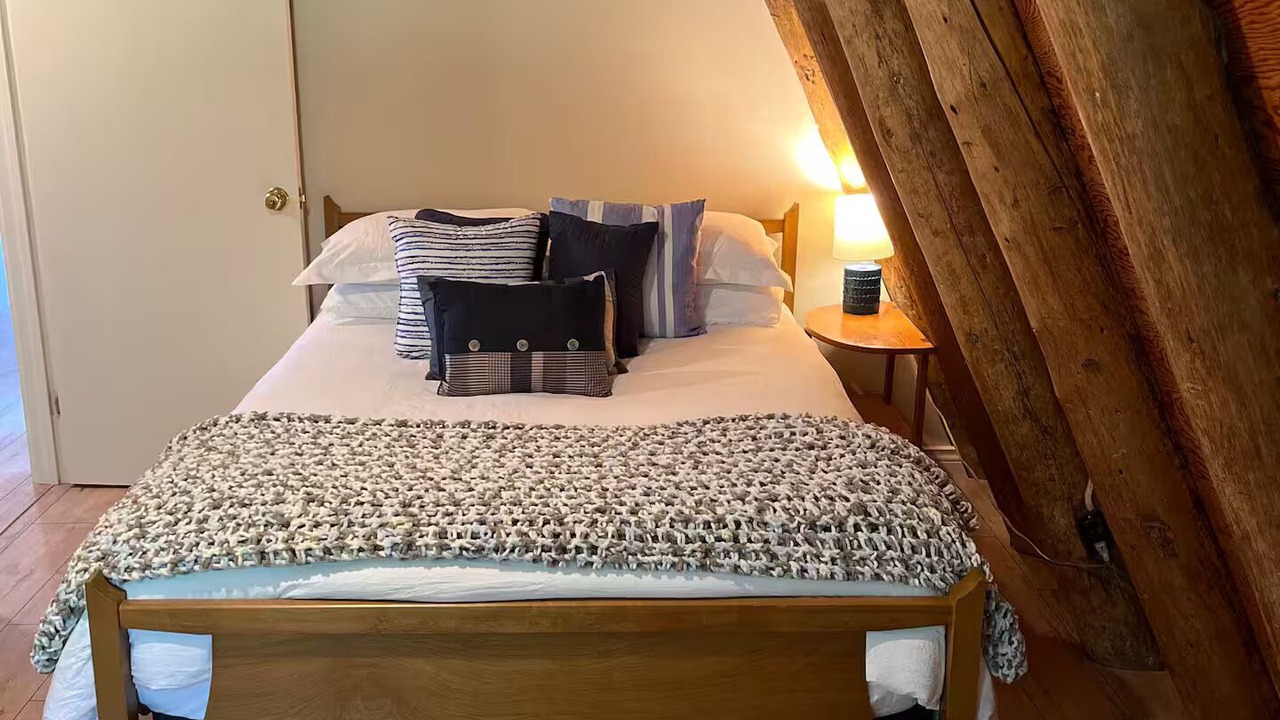Photo of Bedroom in Clare
