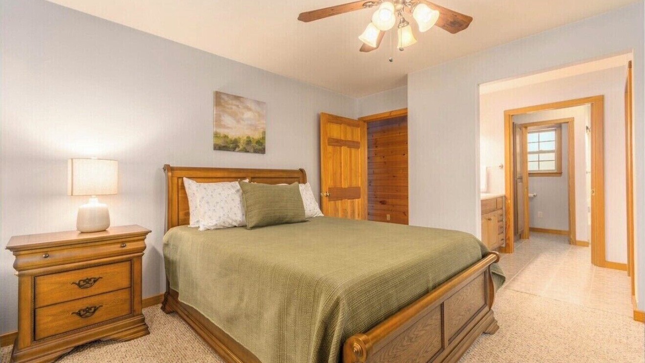 Photo of Bedroom in Greers Ferry