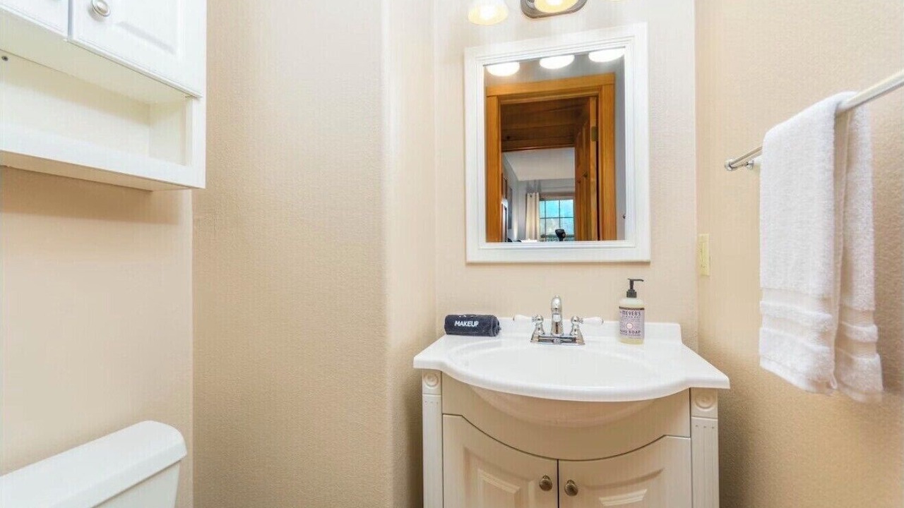 Photo of Bathroom in Greers Ferry